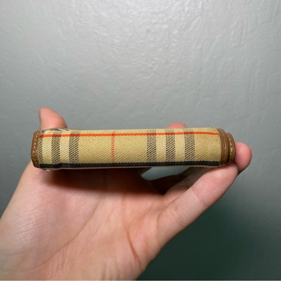 BURBERRY Leather-Trimmed Check Wallet - Picture 2 of 11